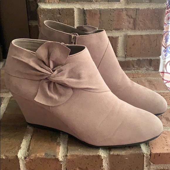 Chinese Laundry Shoes - CL by Laundry VIVID WEDGE BOOTIE Taupe 11